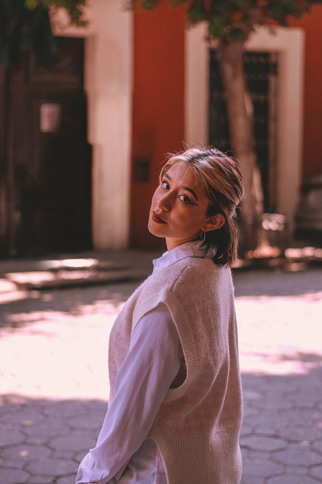 世界の街角女性 05(Photo: César O'neill / Pexels)