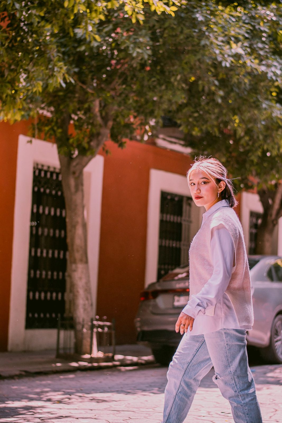 世界の街角女性 02(Photo: César O'neill / Pexels)