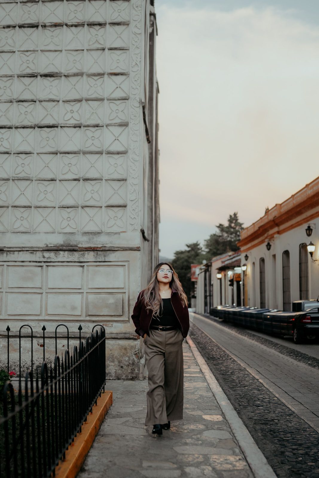 世界の街角女性 07(Photo: Frank Guzmán / Pexels)